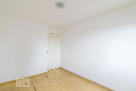 Quarto 2 de apartamento para alugar com 2 quartos, 53m² em Vila Scarpelli, Santo André