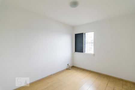 Quarto 2 de apartamento para alugar com 2 quartos, 53m² em Vila Scarpelli, Santo André