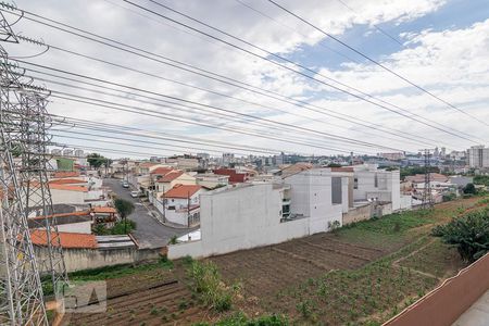 Vista do Quarto 2 de apartamento para alugar com 2 quartos, 53m² em Vila Scarpelli, Santo André