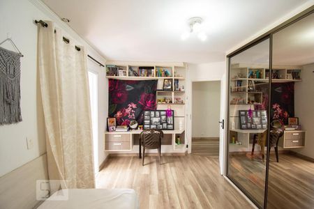 quarto 1 de casa à venda com 3 quartos, 206m² em Campo Grande, São Paulo