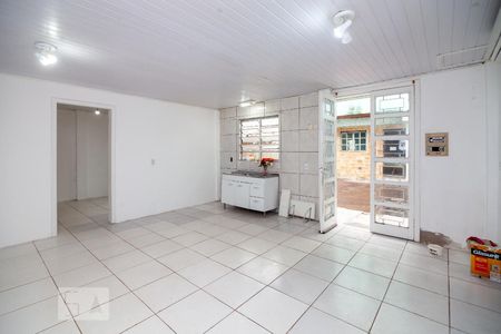 Cozinha de casa à venda com 5 quartos, 200m² em Azenha, Porto Alegre