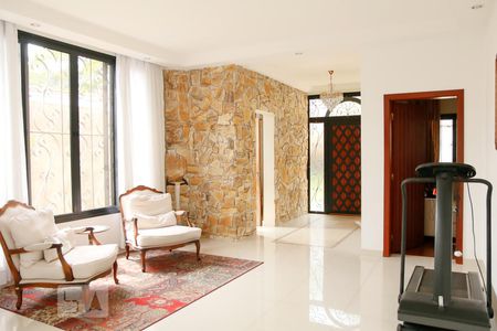 Sala de Estar de casa à venda com 5 quartos, 400m² em Jardim Santa Helena, São Paulo