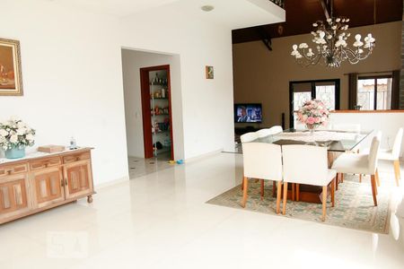 Sala de Jantar de casa à venda com 5 quartos, 400m² em Jardim Santa Helena, São Paulo