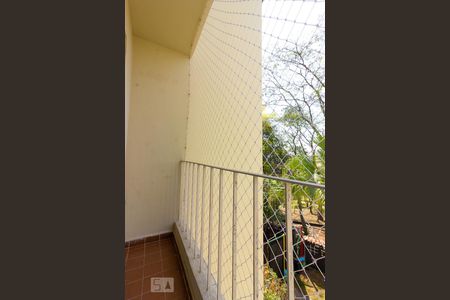 Sacada de apartamento para alugar com 3 quartos, 68m² em Granja Viana Ii, Cotia