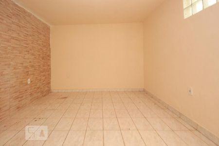 Casa para alugar com 40m², 1 quarto e sem vagaSala e quarto