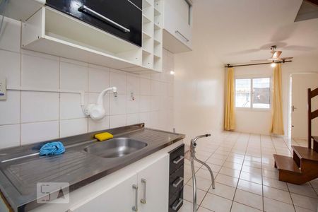 Cozinha  de casa de condomínio à venda com 2 quartos, 78m² em Alto Petrópolis, Porto Alegre