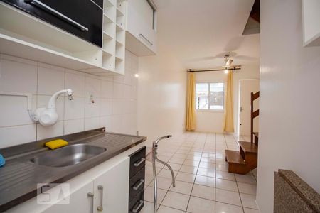 Cozinha  de casa de condomínio à venda com 2 quartos, 78m² em Alto Petrópolis, Porto Alegre