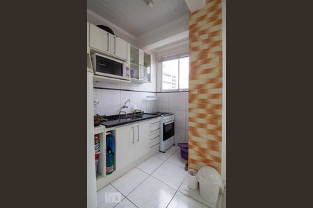 Cozinha de apartamento à venda com 1 quarto, 58m² em Floresta, Porto Alegre