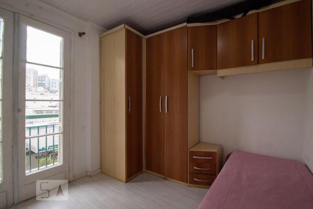 Suíte  de apartamento à venda com 1 quarto, 58m² em Floresta, Porto Alegre