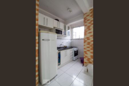 Cozinha de apartamento à venda com 1 quarto, 58m² em Floresta, Porto Alegre