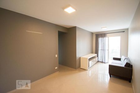 sala de apartamento para alugar com 3 quartos, 65m² em Vila Sofia, São Paulo