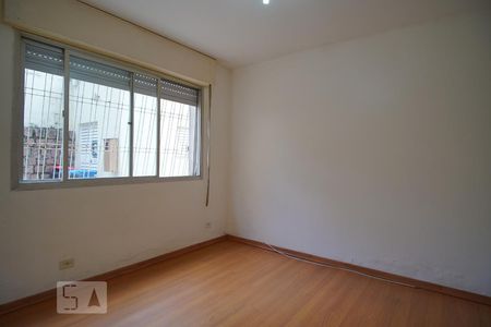 Quarto 2 de apartamento para alugar com 2 quartos, 72m² em Chácara das Pedras, Porto Alegre