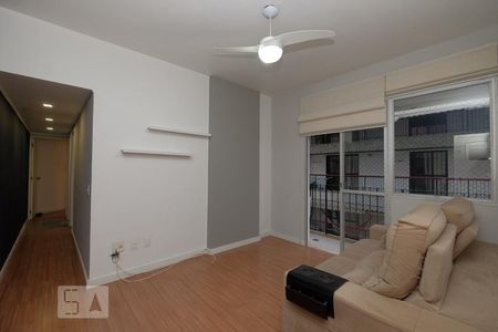 Apartamento à venda com 70m², 2 quartos e 1 vagaSala