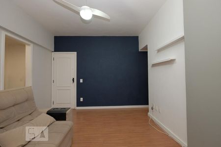 Apartamento à venda com 70m², 2 quartos e 1 vagaSala