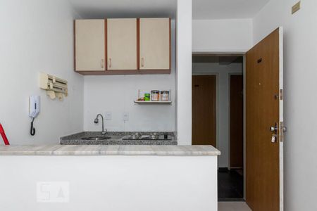 Sala/Cozinha de kitnet/studio para alugar com 1 quarto, 32m² em Mirandópolis, São Paulo