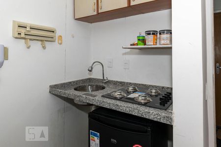 Sala/Cozinha de kitnet/studio para alugar com 1 quarto, 32m² em Mirandópolis, São Paulo