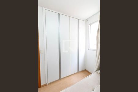 Quarto 1 de apartamento para alugar com 4 quartos, 210m² em Palmares, Belo Horizonte