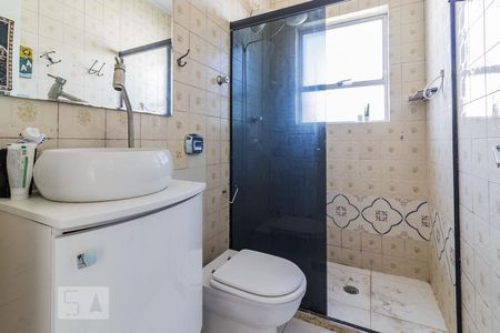 Banheiro de apartamento à venda com 1 quarto, 57m² em Centro Histórico, Porto Alegre