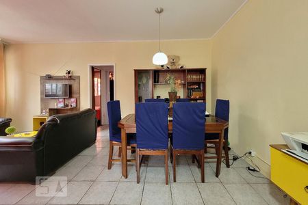 Casa à venda com 197m², 3 quartos e 4 vagasSala