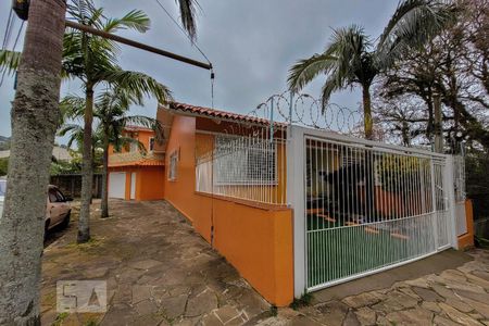 Casa para alugar com 197m², 3 quartos e 4 vagas Casa para alugar com 197m², 3 quartos e 4 vagasFachada