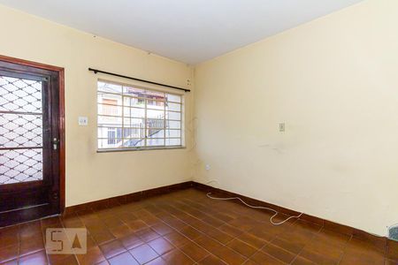 Sala de casa de condomínio para alugar com 2 quartos, 86m² em Vila Gustavo, São Paulo