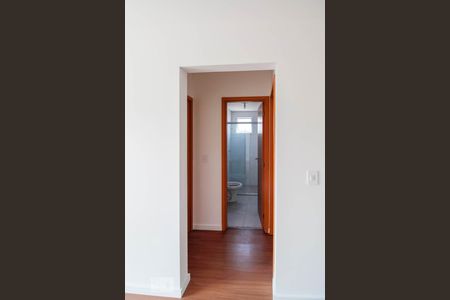 Corredor de apartamento para alugar com 2 quartos, 58m² em Ponte Grande, Guarulhos