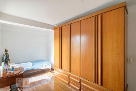 Quarto 1 de casa para alugar com 4 quartos, 320m² em Santa Maria, Santo André