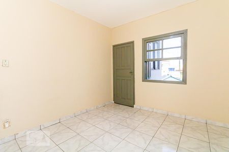 Casa para alugar com 75m², 2 quartos e sem vagaSala