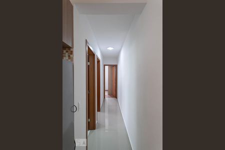 Corredor de apartamento para alugar com 2 quartos, 50m² em Sagrada Família, Belo Horizonte