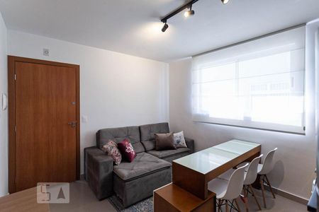 Sala/Cozinha de apartamento para alugar com 2 quartos, 50m² em Sagrada Família, Belo Horizonte