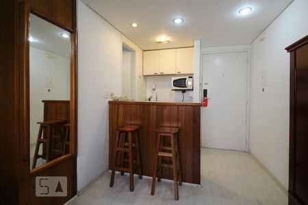 Cozinha de kitnet/studio para alugar com 1 quarto, 28m² em Moema, São Paulo