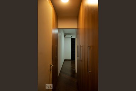 Corredor de apartamento à venda com 3 quartos, 112m² em Sumaré, São Paulo