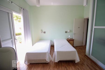 Casa de condomínio à venda com 500m², 6 quartos e 3 vagas Casa de condomínio à venda com 500m², 6 quartos e 3 vagasSuite 3