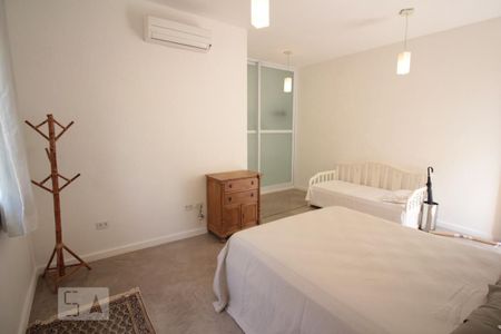 Casa de condomínio à venda com 500m², 6 quartos e 3 vagas Casa de condomínio à venda com 500m², 6 quartos e 3 vagasSuite 5