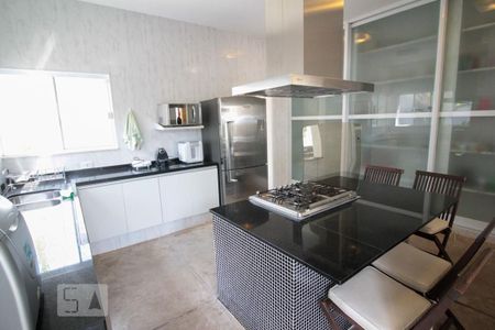 Casa de condomínio à venda com 500m², 6 quartos e 3 vagas Casa de condomínio à venda com 500m², 6 quartos e 3 vagasCozinha