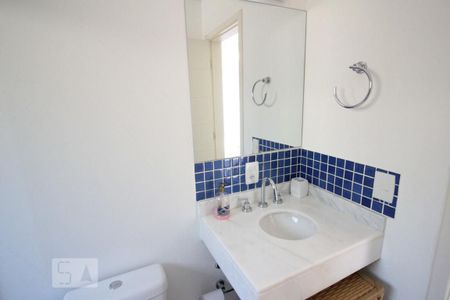 Casa de condomínio à venda com 500m², 6 quartos e 3 vagas Casa de condomínio à venda com 500m², 6 quartos e 3 vagasBanheiro da Suite 5