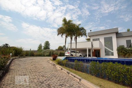 Casa de condomínio à venda com 500m², 6 quartos e 3 vagas Casa de condomínio à venda com 500m², 6 quartos e 3 vagasEntrada