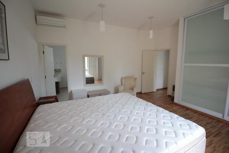 Casa de condomínio à venda com 500m², 6 quartos e 3 vagas Casa de condomínio à venda com 500m², 6 quartos e 3 vagasSuite 4