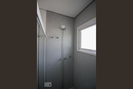 Casa de condomínio à venda com 500m², 6 quartos e 3 vagas Casa de condomínio à venda com 500m², 6 quartos e 3 vagasBanheiro da Suite 2