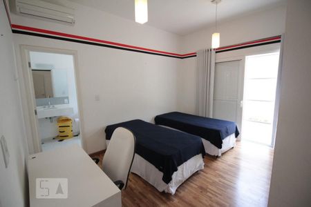 Casa de condomínio à venda com 500m², 6 quartos e 3 vagas Casa de condomínio à venda com 500m², 6 quartos e 3 vagasSuite 2