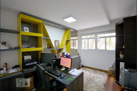Escritório de casa à venda com 3 quartos, 235m² em Jardim da Saúde, São Paulo