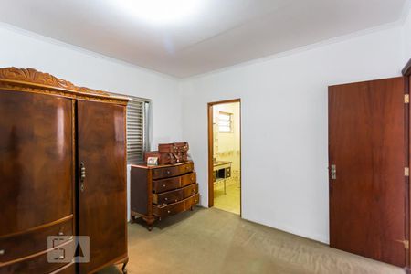 Casa à venda com 300m², 4 quartos e 2 vagas Casa à venda com 300m², 4 quartos e 2 vagasSuíte