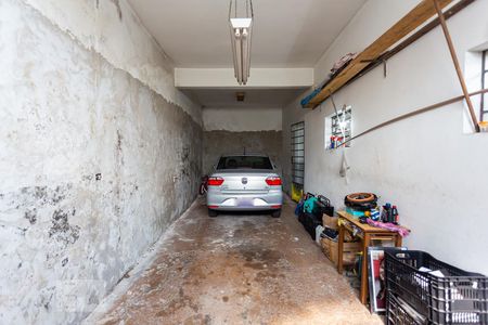 Casa à venda com 300m², 4 quartos e 2 vagas Casa à venda com 300m², 4 quartos e 2 vagasGaragem