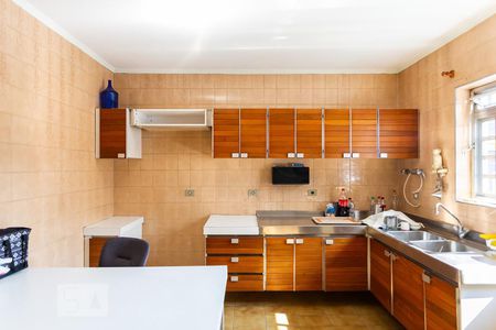 Casa à venda com 300m², 4 quartos e 2 vagas Casa à venda com 300m², 4 quartos e 2 vagasCozinha