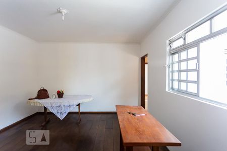 Casa à venda com 300m², 4 quartos e 2 vagas Casa à venda com 300m², 4 quartos e 2 vagasSala 2