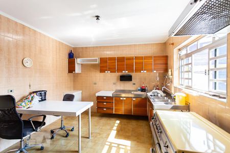 Casa à venda com 300m², 4 quartos e 2 vagas Casa à venda com 300m², 4 quartos e 2 vagasCozinha