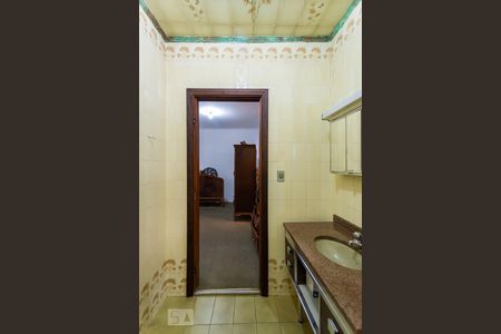 Casa à venda com 300m², 4 quartos e 2 vagas Casa à venda com 300m², 4 quartos e 2 vagasBanheiro da Suíte