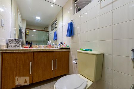 Banheiro de apartamento à venda com 2 quartos, 95m² em Santa Rosa, Niterói