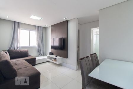 Sala de apartamento para alugar com 2 quartos, 45m² em Quinta da Paineira, São Paulo