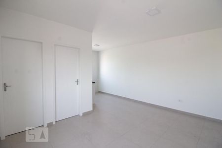 Sala de apartamento para alugar com 1 quarto, 37m² em Jardim Vila Galvão, Guarulhos